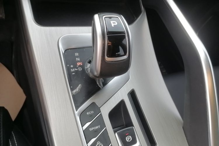 GEELY Coolray 2020 صورة سيارة #14