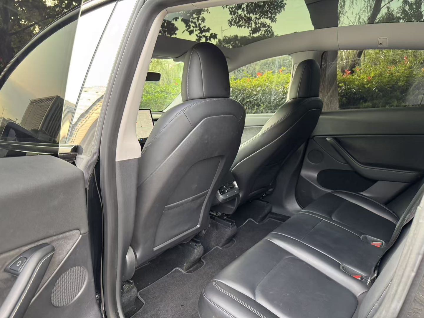 Tesla Model Y 2021 #10 Tesla Model Y 2021 car image #10
