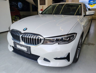 BMW 3 Series 2019 car image 