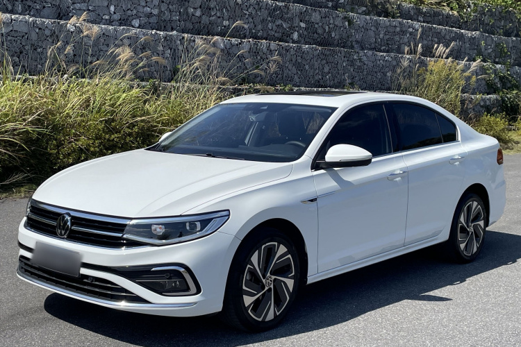 Volkswagen Bora 2023 imagen de coche #2