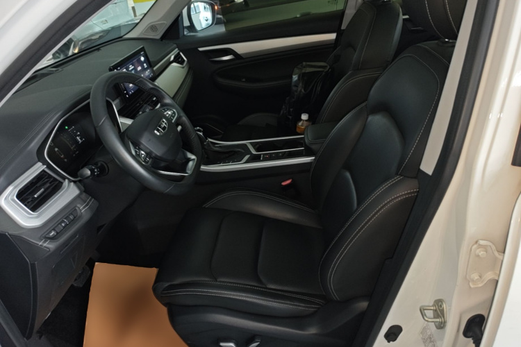 GEELY Vision X6 2020 car image #15