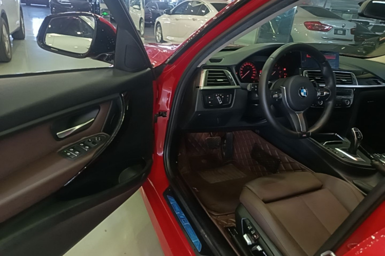 BMW 3 Series 2018 #16 BMW 3 Series 2018 car image #16