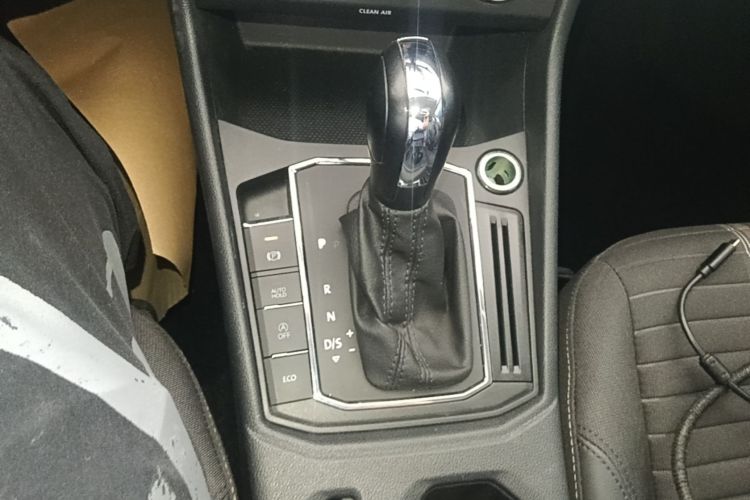 Volkswagen Lavida 2020 car image #14