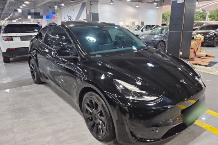 Tesla Model Y 2022 #4 Tesla Model Y 2022 car image #4