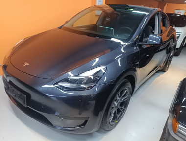 Tesla Model Y 2024 Tesla Model Y 2024 immagine di auto