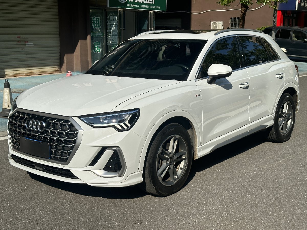 Audi Q3 2023 Audi Q3 2023 car image