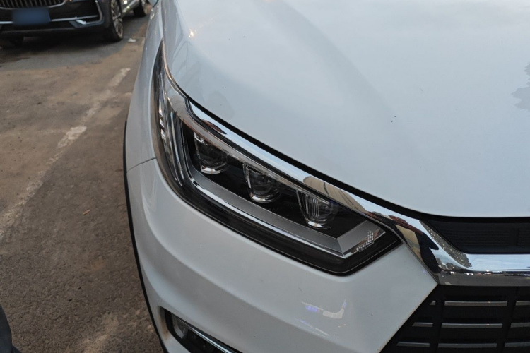 BYD Yuan New Energy 2019 #8 BYD Yuan New Energy 2019 car image #8