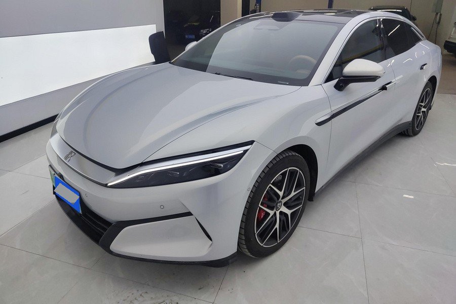 BYD HanL 2025 BYD HanL 2025 صورة سيارة