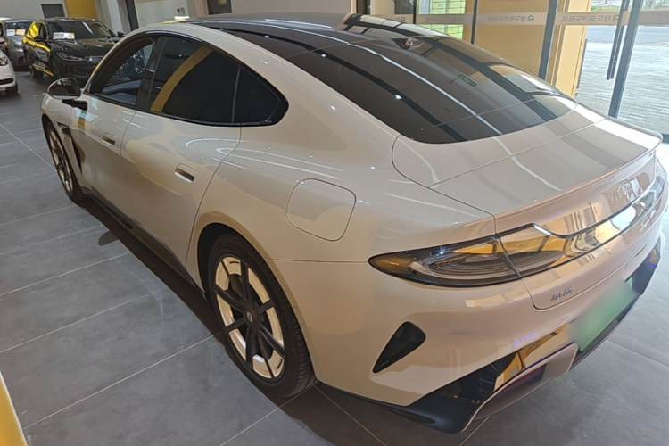MI SU7 2025 car image #5