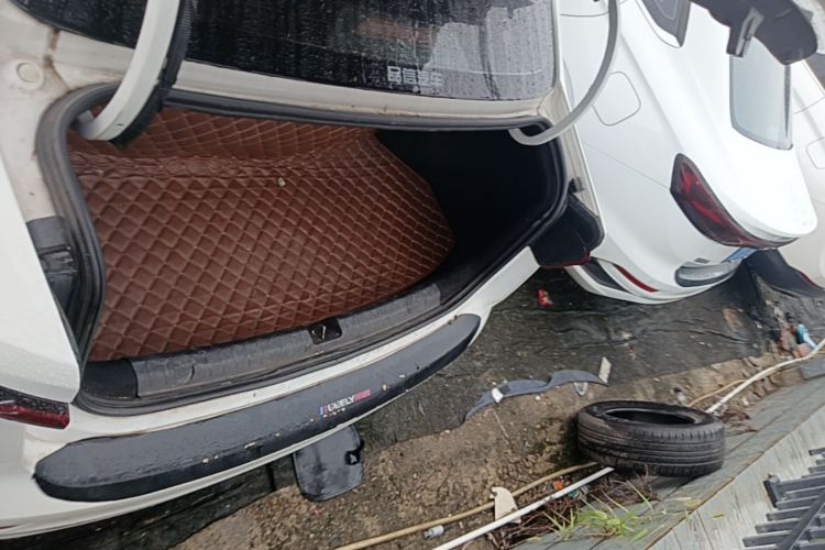 GEELY Emgrand 2022 car image #19