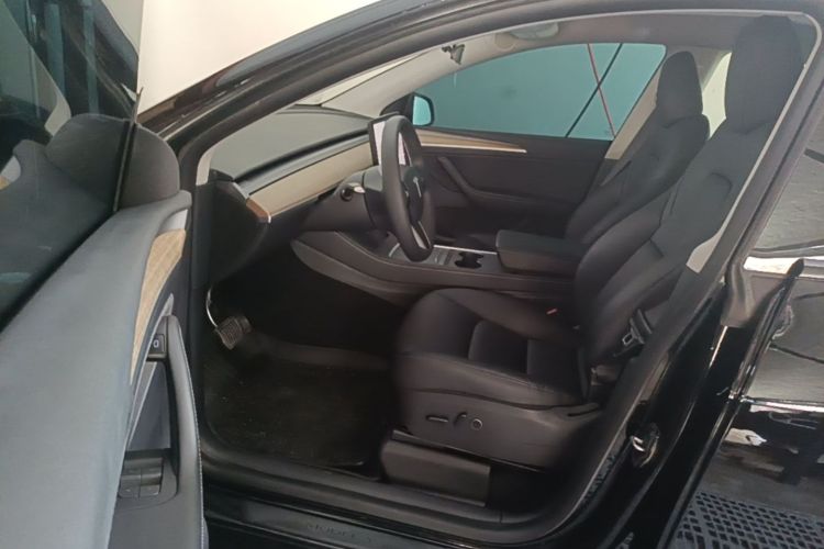 Tesla Model Y 2022 #16 Tesla Model Y 2022 car image #16