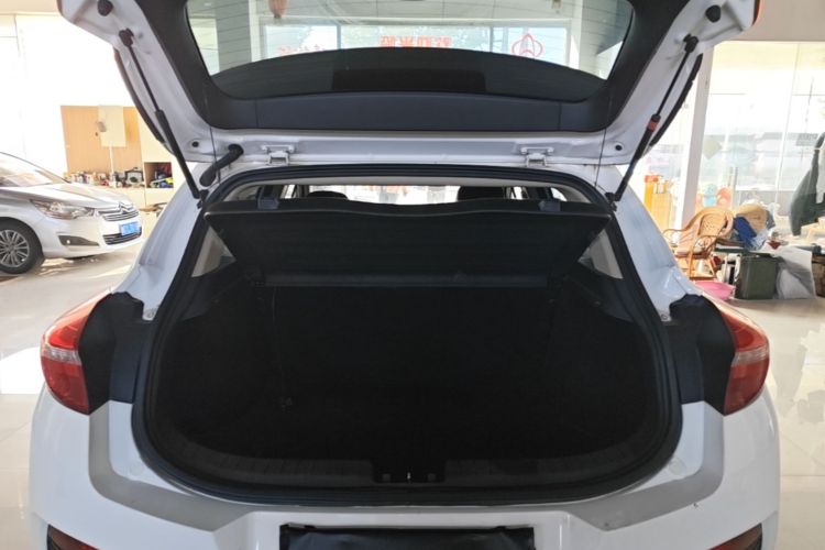 GEELY Emgrand GS 2017 car image #21