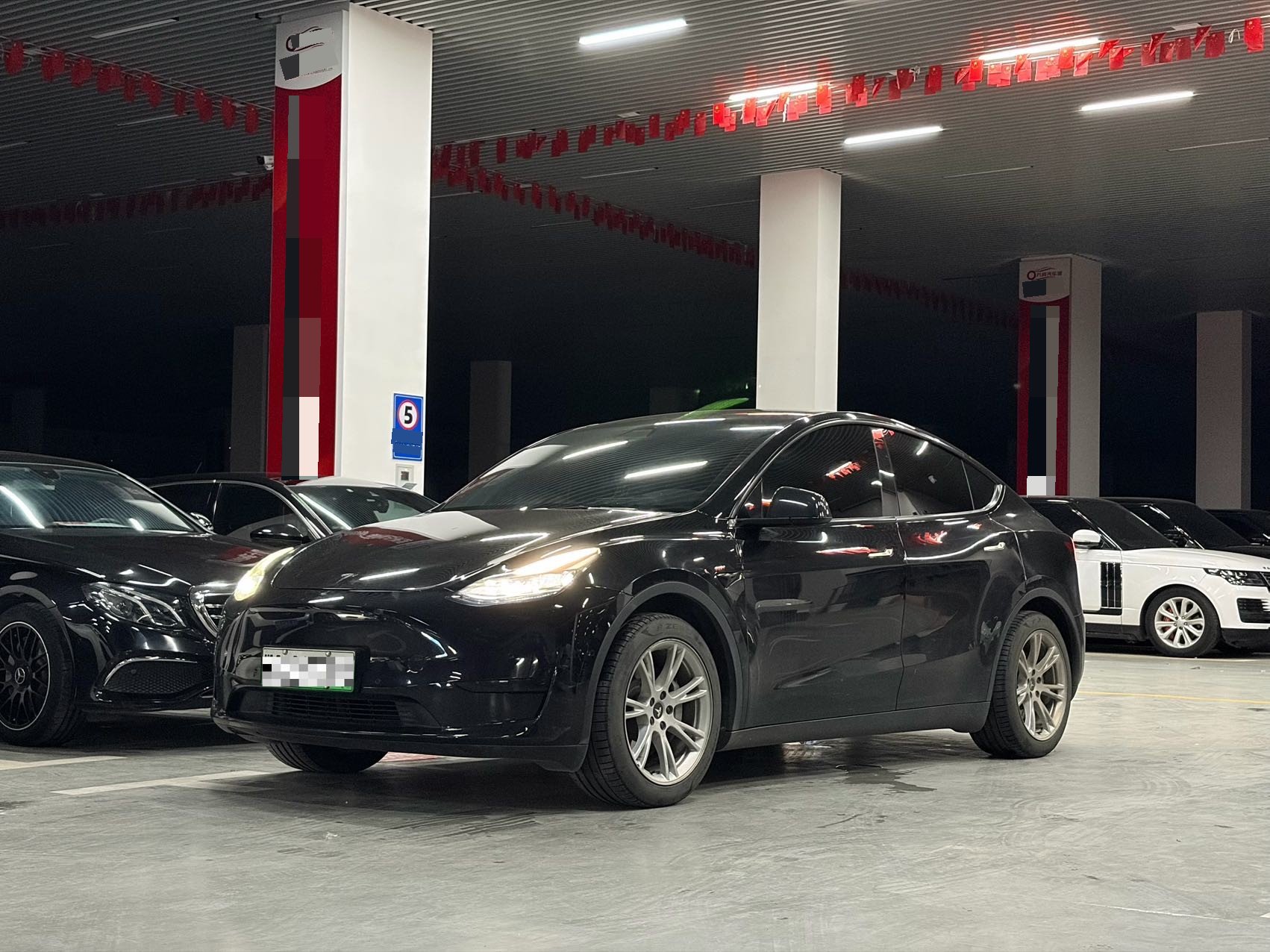 Tesla Model Y 2023 Tesla Model Y 2023 car image