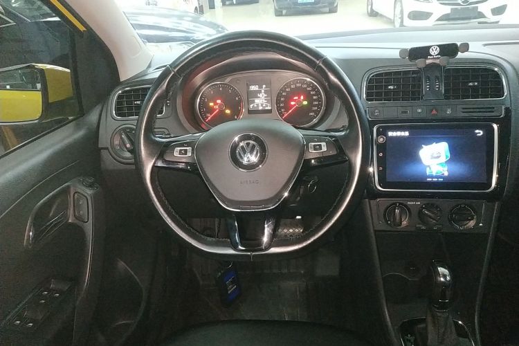 Volkswagen Polo 2018 immagine di auto #11