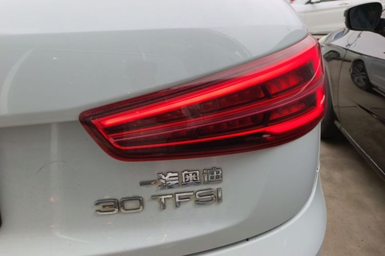 Audi Q3 2019 #8 Audi Q3 2019 car image #8