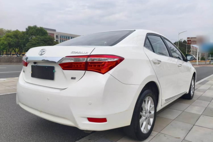 Toyota Corolla 2015 #8 Toyota Corolla 2015 car image #8
