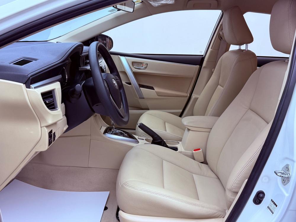2015 car image #21