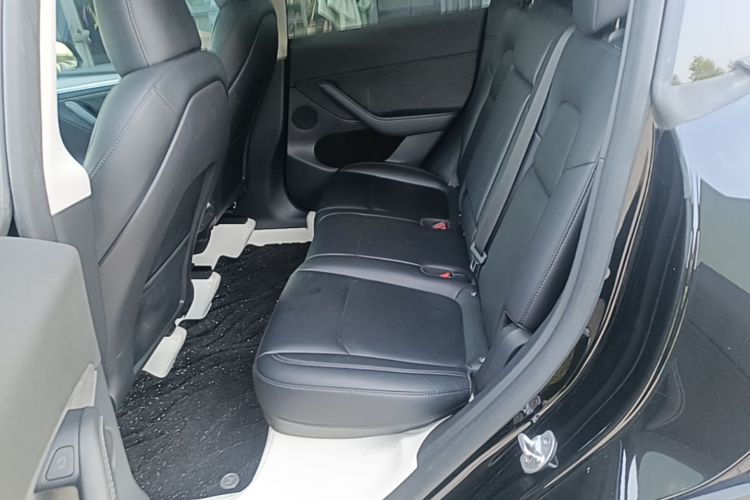 Tesla Model Y 2023 #17 Tesla Model Y 2023 car image #17