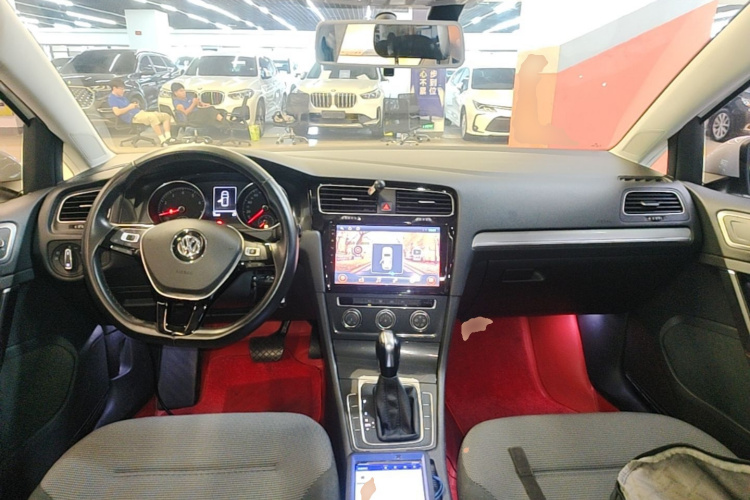 Volkswagen Golf 2018 #10 Volkswagen Golf 2018 car image #10