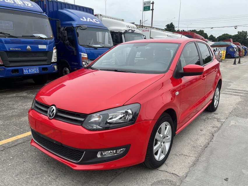 Volkswagen Polo 2012 car image 