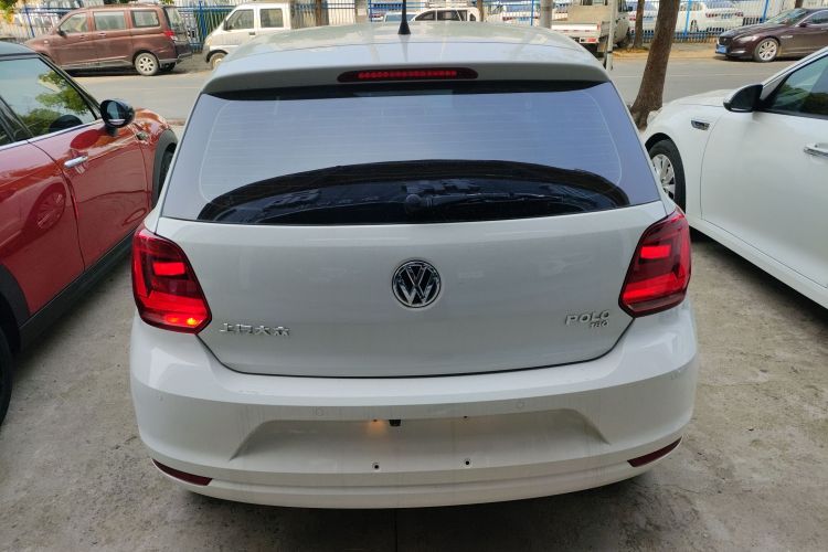 Volkswagen Polo 2017 car image #6