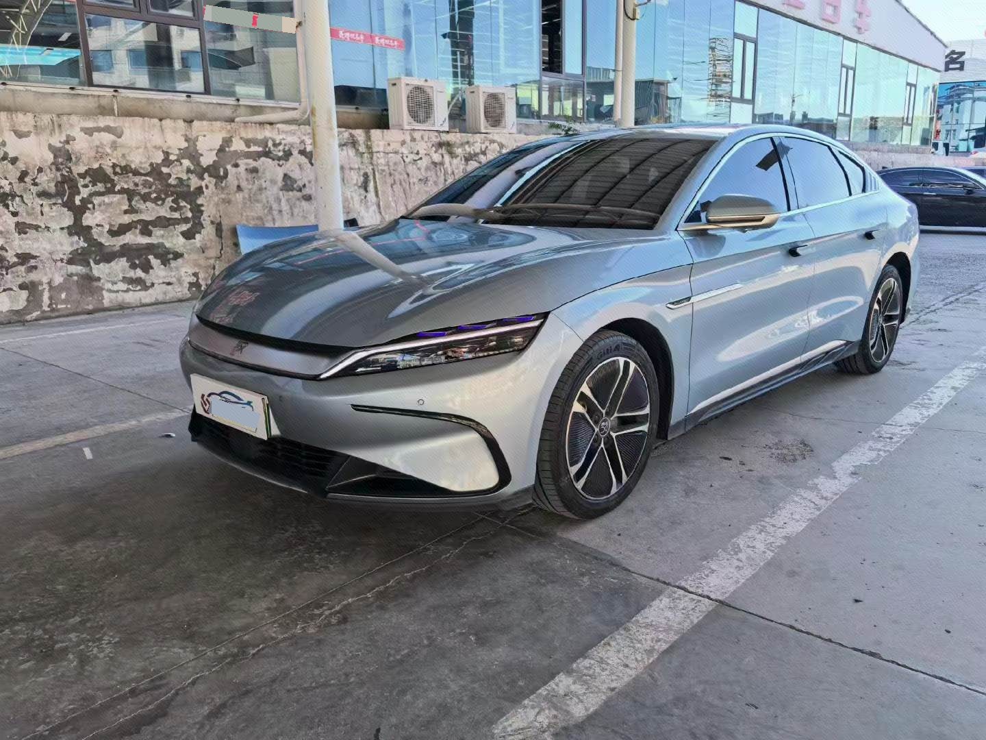 BYD Han 2024 BYD Han 2024 صورة سيارة