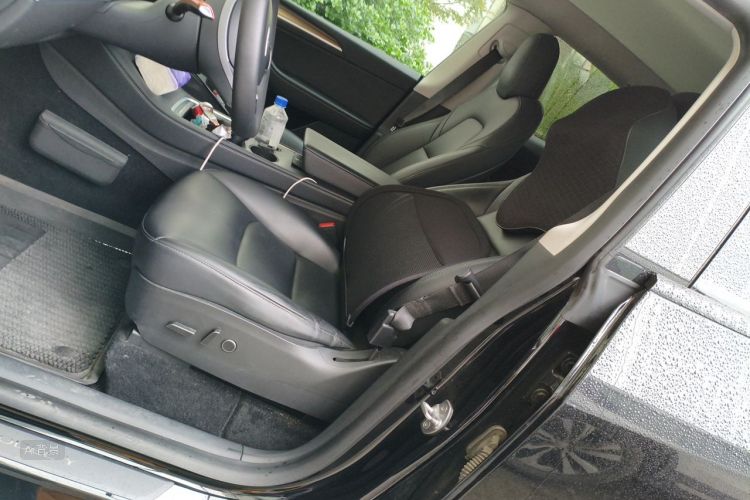 Tesla Model Y 2021 #17 Tesla Model Y 2021 car image #17