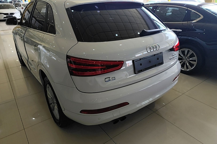 Audi Q3 2015 #5 Audi Q3 2015 car image #5