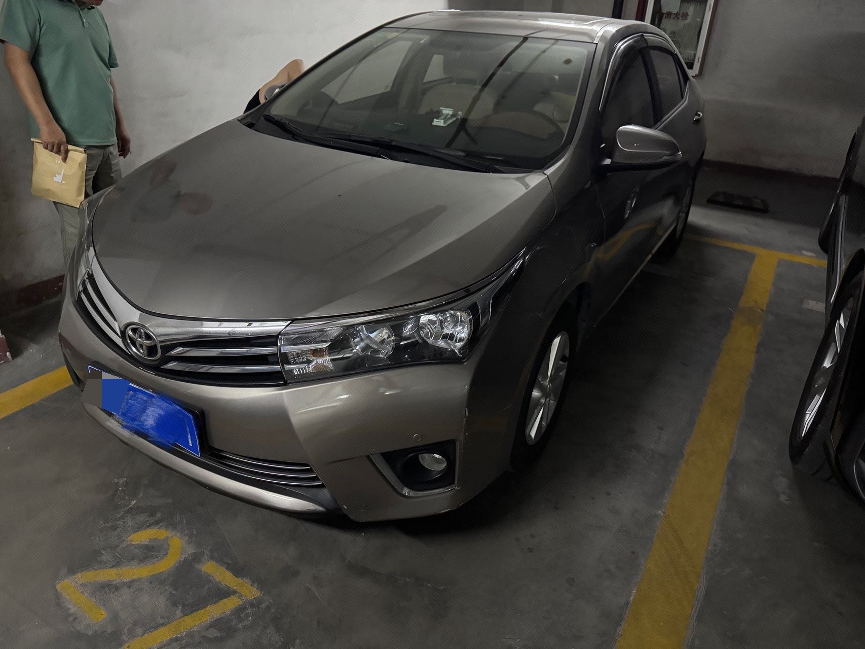 Toyota Corolla 2014 Toyota Corolla 2014 car image