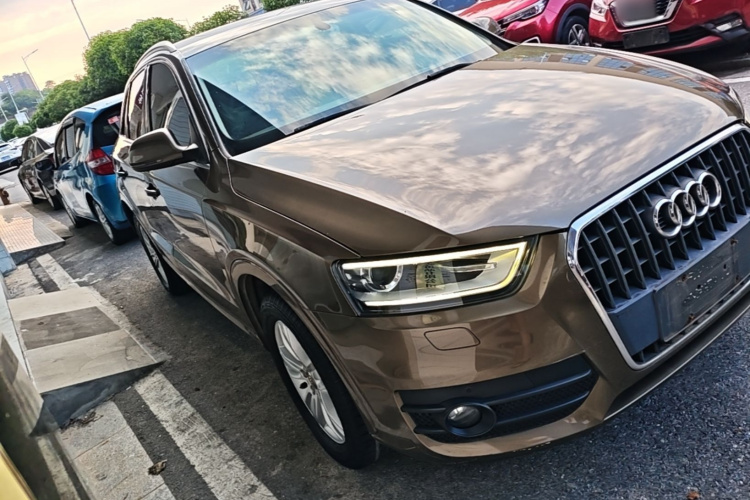Audi Q3 2015 car image #4