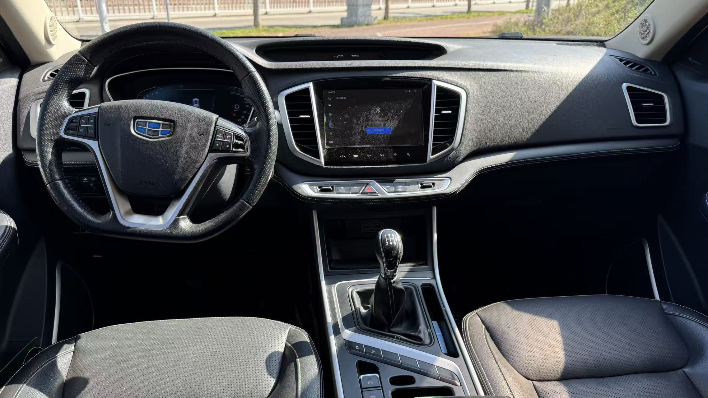 GEELY Vision X6 2018 #5 GEELY Vision X6 2018 immagine di auto #5