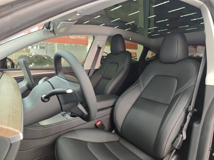 Tesla Model Y 2023 #6 Tesla Model Y 2023 car image #6