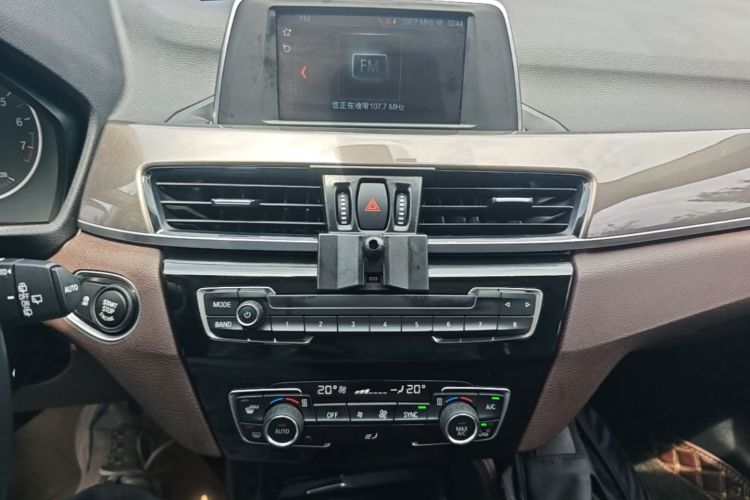 BMW X1 2018 #19 BMW X1 2018 immagine di auto #19