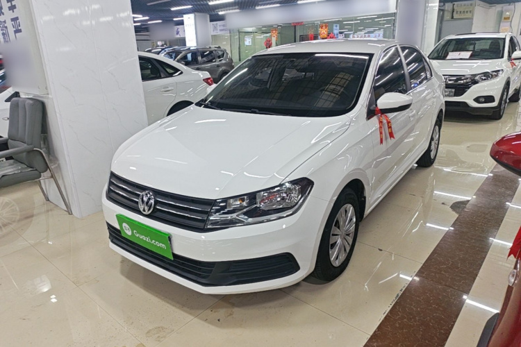 Volkswagen Santana 2018 car image #2