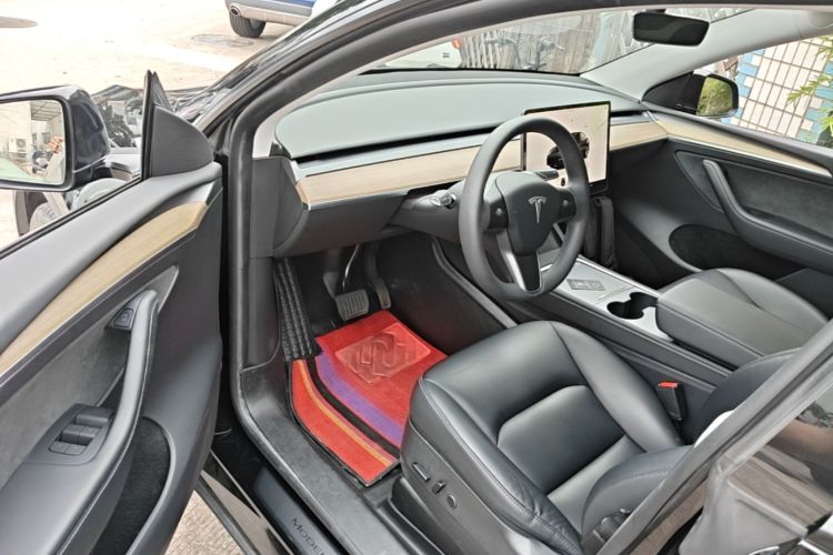 Tesla Model Y 2022 #10 Tesla Model Y 2022 car image #10