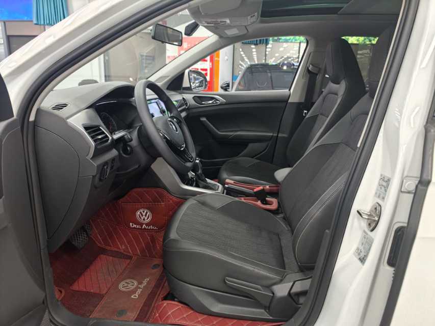 Volkswagen T-Cross 2021 #3 Volkswagen T-Cross 2021 car image #3