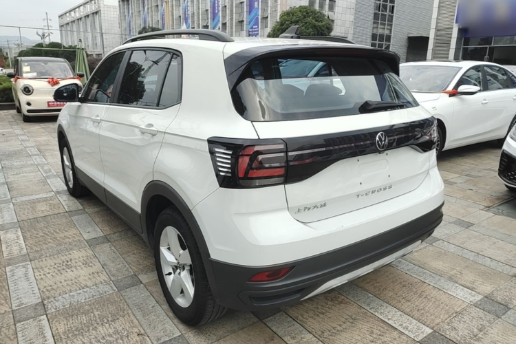 Volkswagen T-Cross 2025 #7 Volkswagen T-Cross 2025 car image #7