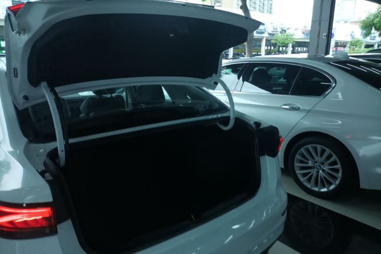 GEELY Emgrand 2022 #21 GEELY Emgrand 2022 car image #21