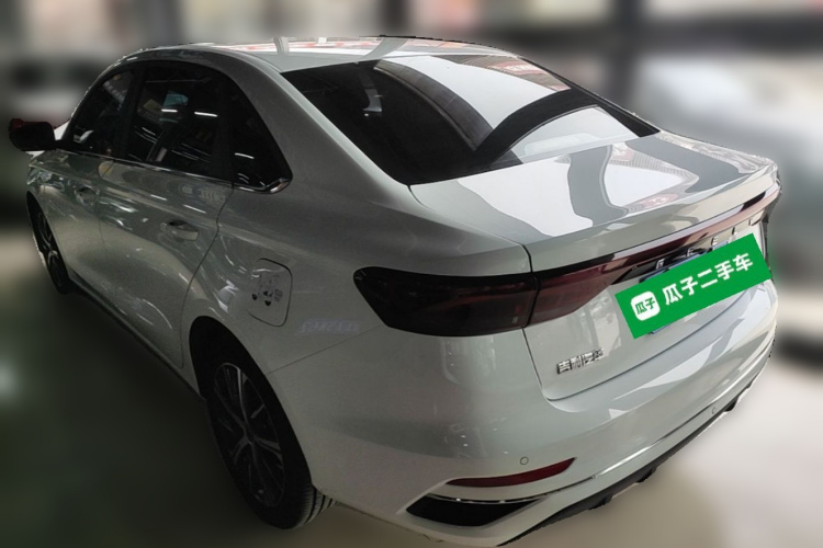 GEELY Emgrand 2022 #5 GEELY Emgrand 2022 car image #5