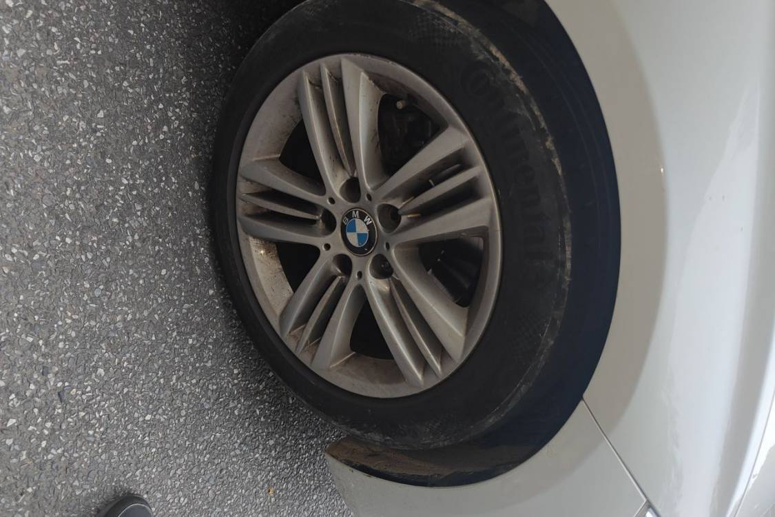 BMW 3 Series 2016 car image #9