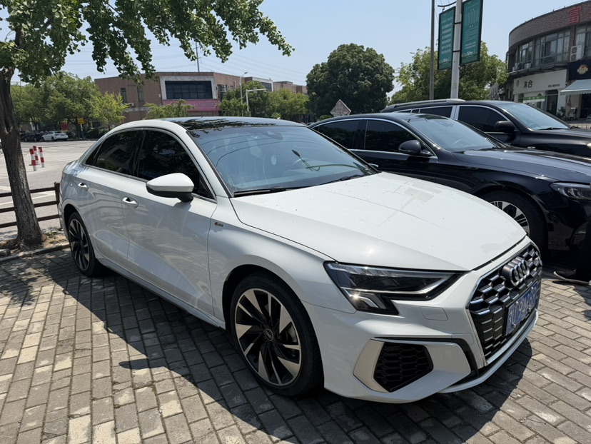 Audi A3 2024 car image #3