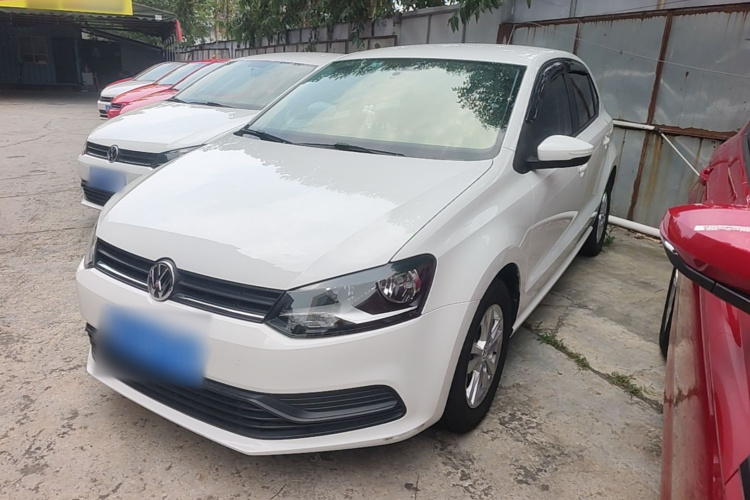 Volkswagen Polo 2019 car image #2