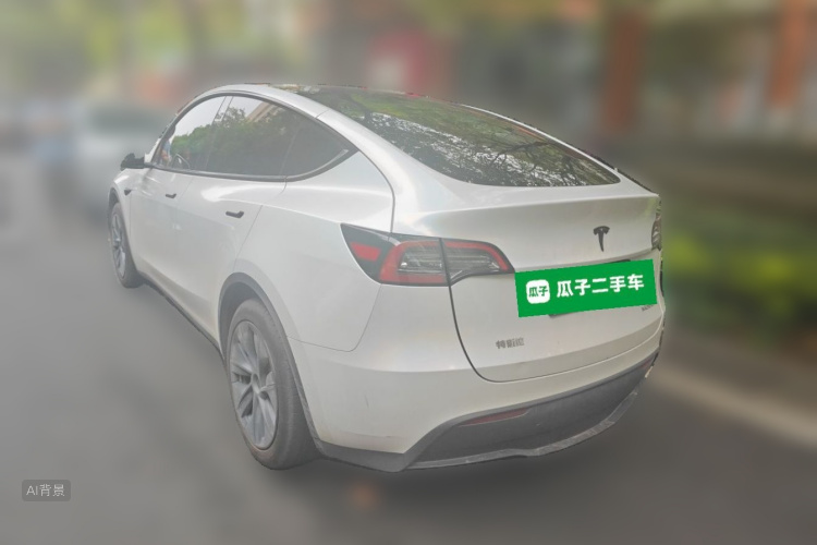 Tesla Model Y 2023 #5 Tesla Model Y 2023 car image #5