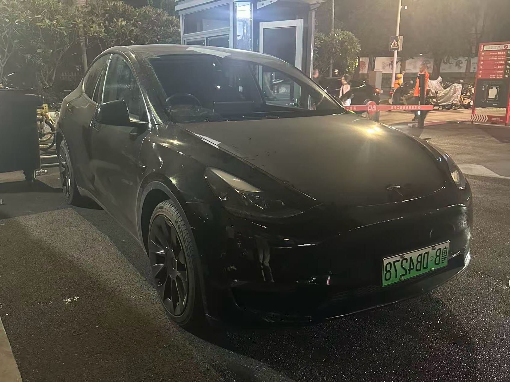 Tesla Model Y 2022 #6 Tesla Model Y 2022 car image #6