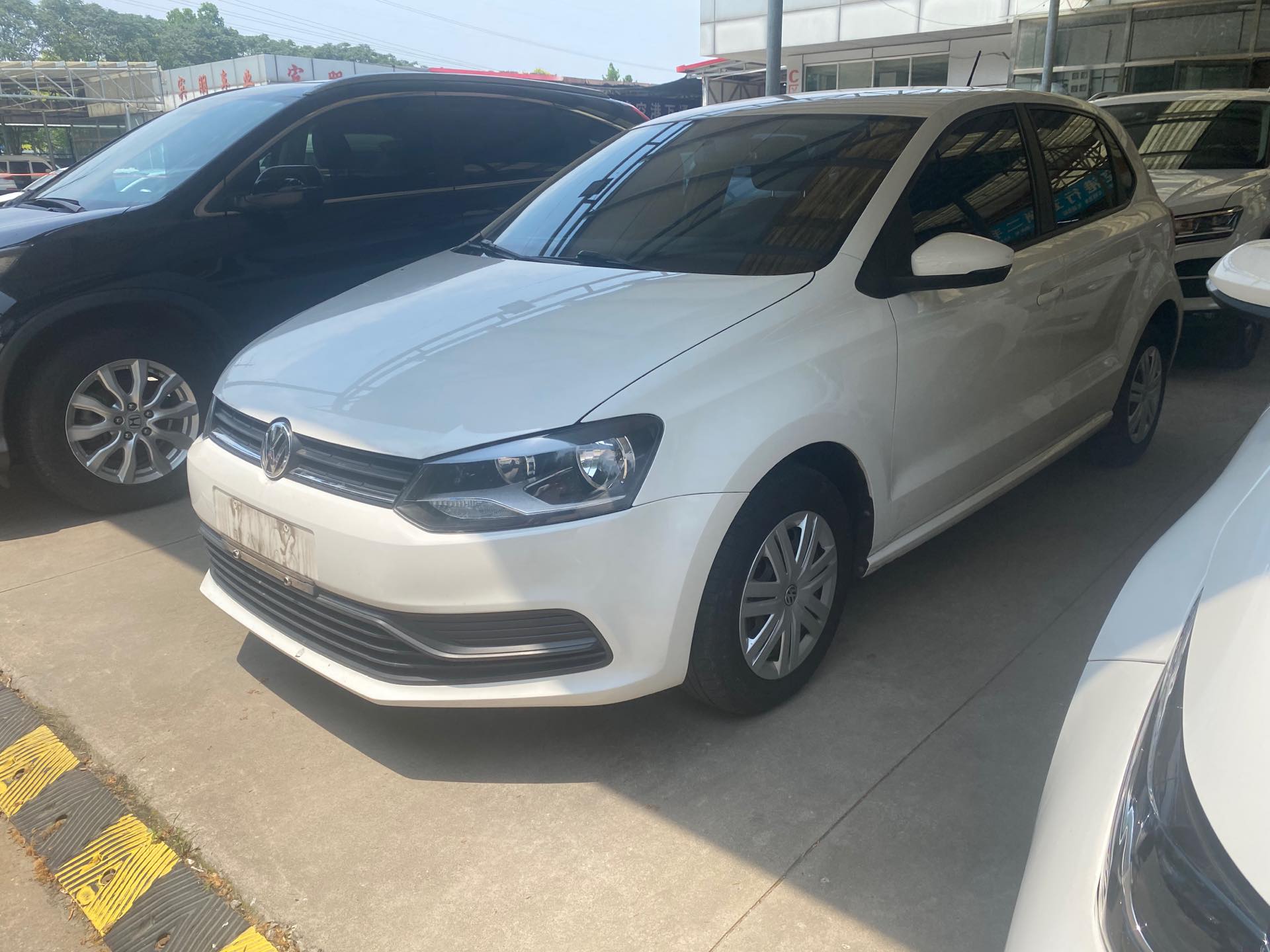 Volkswagen Polo 2017 Volkswagen Polo 2017 car image