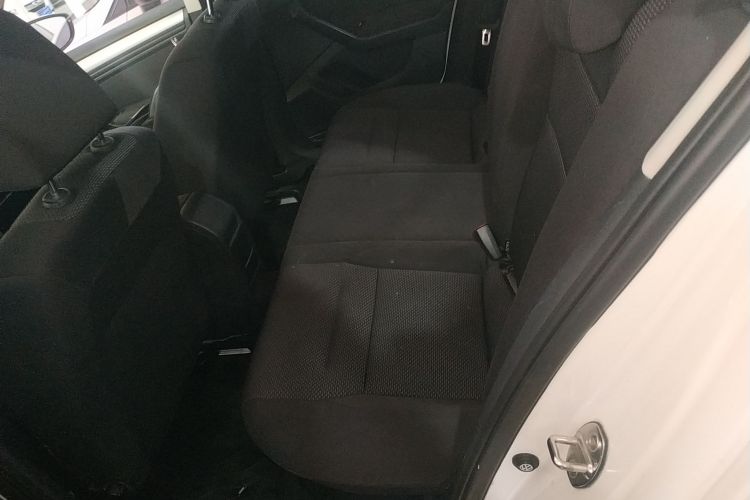 Volkswagen Bora 2016 image de voiture #17