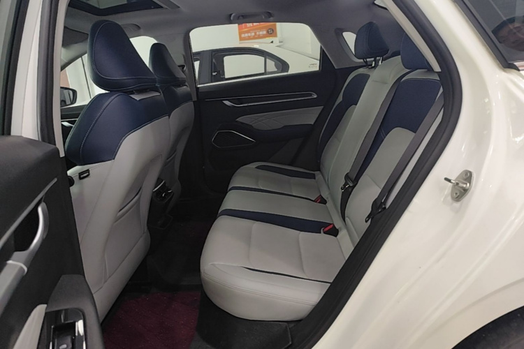 GEELY Emgrand 2023 #17 GEELY Emgrand 2023 car image #17