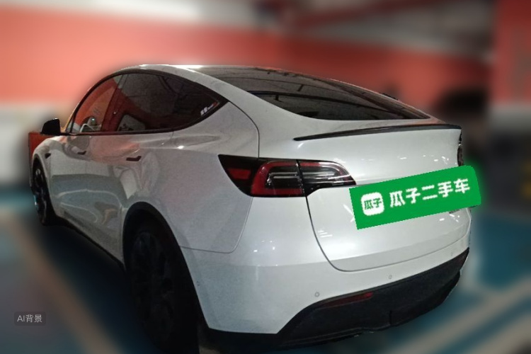 Tesla Model Y 2023 #5 Tesla Model Y 2023 car image #5