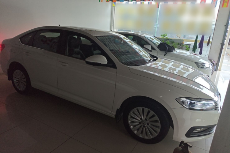 Volkswagen Lavida 2019 car image #4
