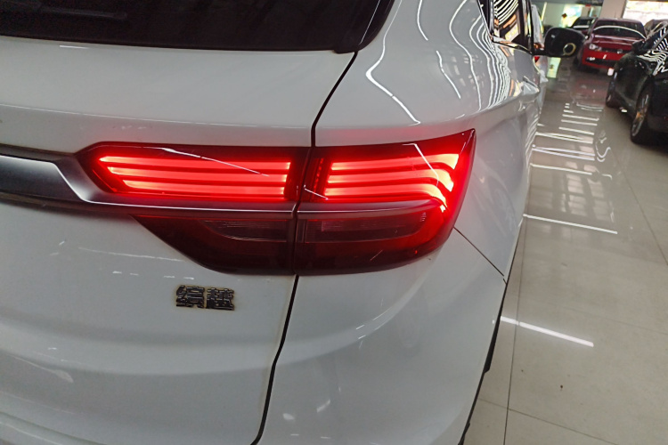 GEELY Coolray 2019 imagen de coche #8